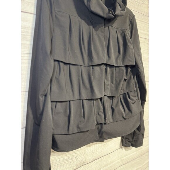 Diane Von Furstenberg Size 12 Black Cupcake Bomber Full Zip Ruffle Crop Jacket - Picture 4 of 9